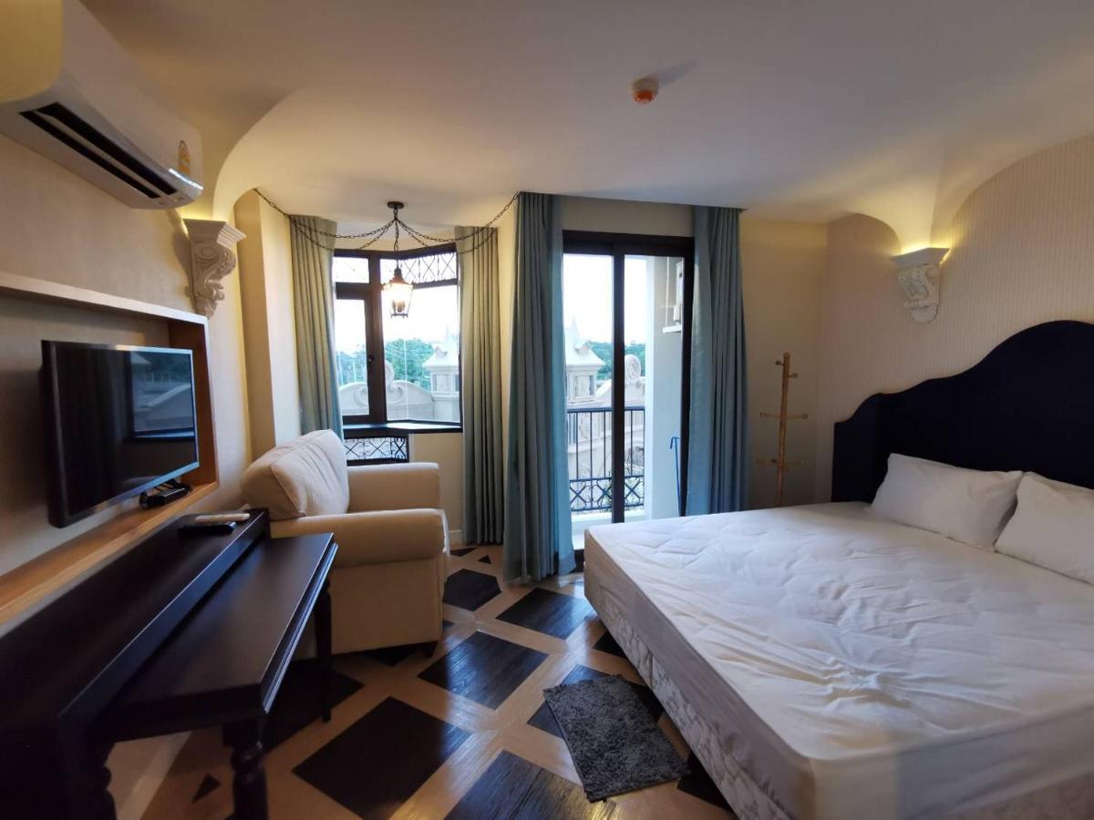 Espana Condo Resort Джомтьен Экстерьер фото