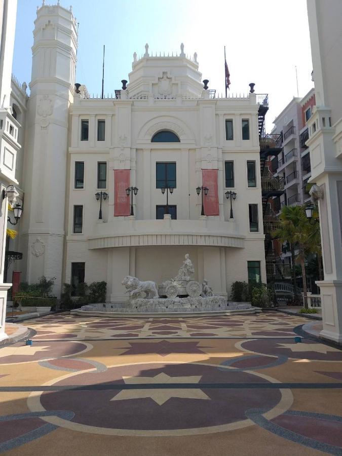 Espana Condo Resort Джомтьен Экстерьер фото