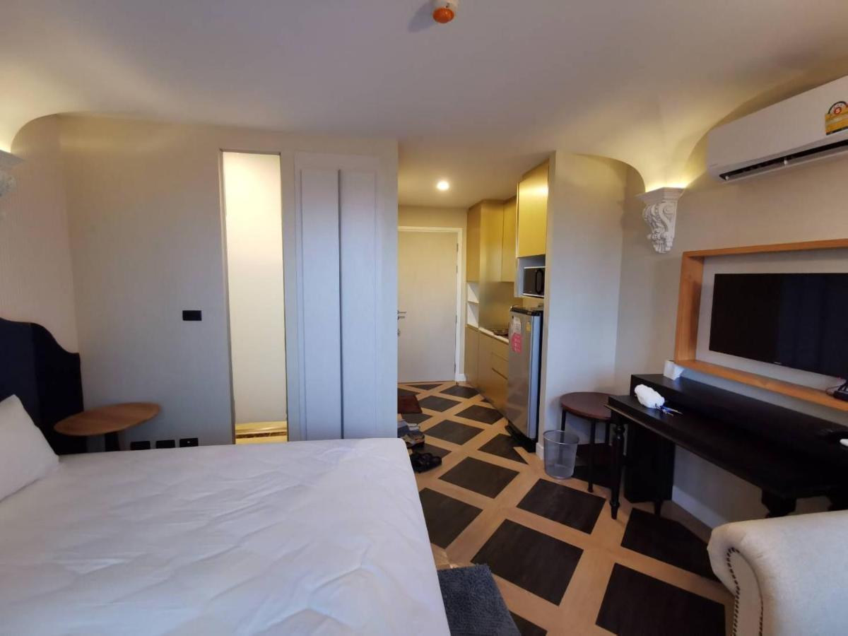 Espana Condo Resort Джомтьен Экстерьер фото